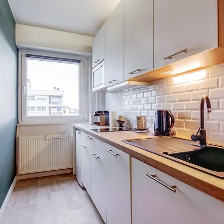 Alsacetime, Centre Parking Gratuit, Tram Wifi, Fibre Orange, Espace De Travail Lägenhet Strasbourg
